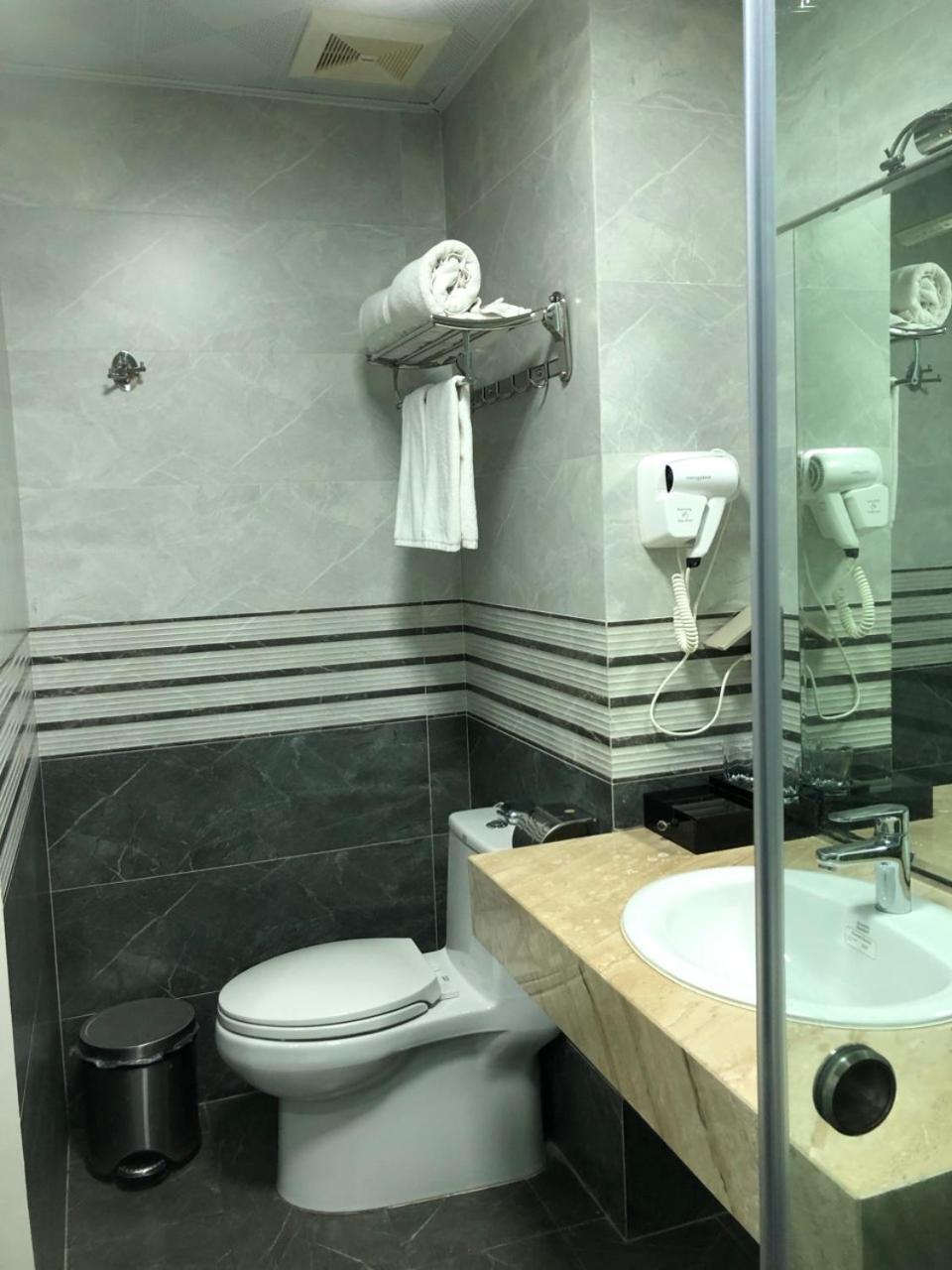Holiday Hotel 2 Hai Phong Buitenkant foto